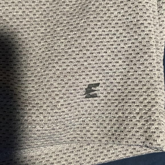 Gray Eastbay shorts size M - Picture 3 of 4